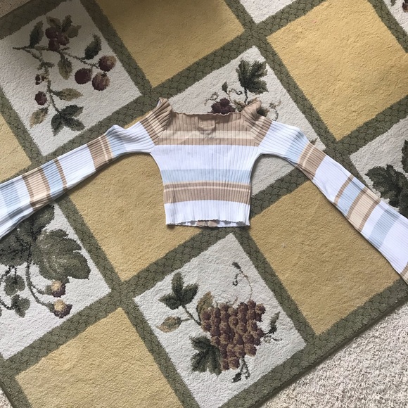 Some Days Lovin crop top - Picture 2 of 4